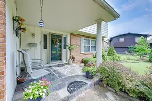 1960 Faymeadow Ave, Columbus, OH 43229 - Photo 6