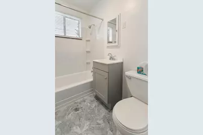 534 E Royal Forest Boulevard, Columbus, OH 43214 - Photo 10