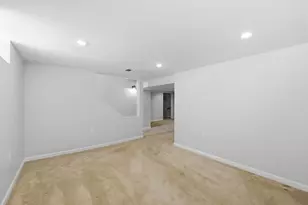 3503 Colchester Rd, Columbus, OH 43221 - Photo 30