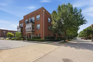 936 Perry St, Columbus, OH 43215 - Photo 2