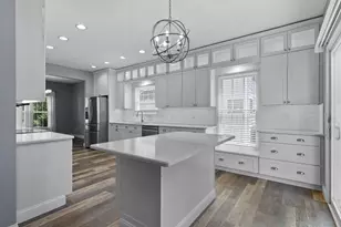 7302 Summerfield Dr, Lewis Center, OH 43035 - Photo 10
