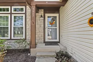 5887 Luccis Ct, Columbus, OH 43228 - Photo 2