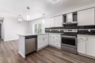 1585 N Wilson Rd, Columbus, OH 43204 - Photo 8