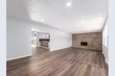 1585 N Wilson Road, Columbus, OH 43204 - Photo 2