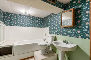 1821 Bar Harbor Rd, Columbus, OH 43219 - Photo 26