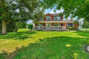 2870 Bridlewood St, Circleville, OH 43113 - Photo 2
