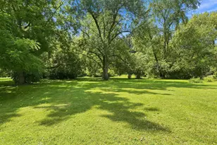 947 Hart Rd, Columbus, OH 43223 - Photo 22