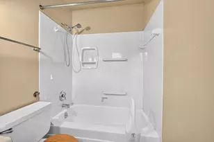 6450 Skywae Dr, Columbus, OH 43229 - Photo 24