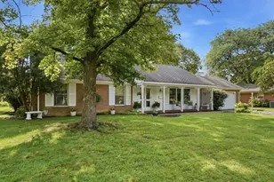 3836 Bickley Pl, Columbus, OH 43220 - Photo 4