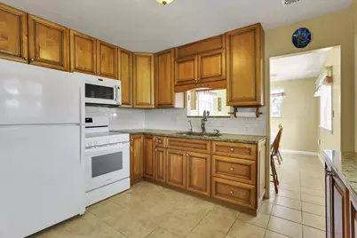 646 Woodside Drive SW, Pataskala, OH 43062 - Photo 8