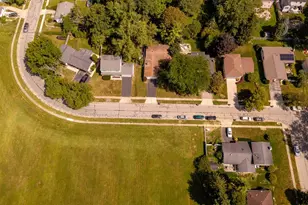 1664 Staffordshire Rd, Columbus, OH 43229 - Photo 12