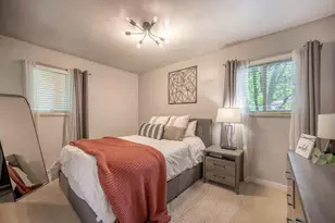 1664 Staffordshire Rd, Columbus, OH 43229 - Photo 4