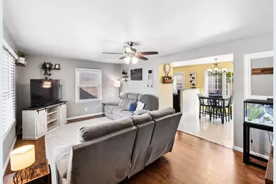264 Carilla Lane, Columbus, OH 43228 - Photo 4