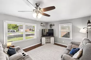 264 Carilla Ln, Columbus, OH 43228 - Photo 6
