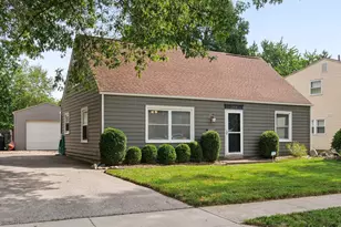 264 Carilla Ln, Columbus, OH 43228 - Photo 2