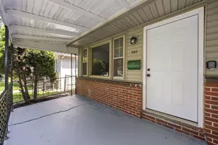 997 E 21st Ave, Columbus, OH 43211 - Photo 2