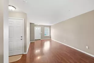 1074 Marsala Ave, Columbus, OH 43228 - Photo 8