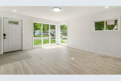 2263 Dawnlight Avenue, Columbus, OH 43211 - Photo 6
