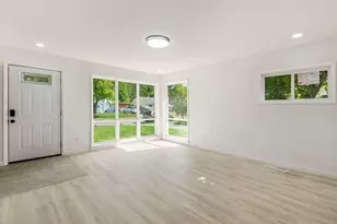 2263 Dawnlight Ave, Columbus, OH 43211 - Photo 6