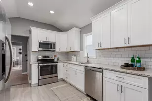 135 N Powell Ave, Columbus, OH 43204 - Photo 18