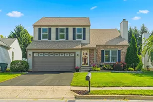 8482 Olenbrook Dr, Lewis Center, OH 43035 - Photo 2