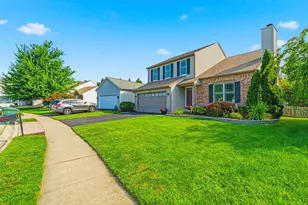 8482 Olenbrook Dr, Lewis Center, OH 43035 - Photo 4