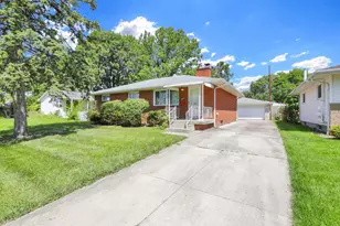 1390 Shanley Dr, Columbus, OH 43224 - Photo 2