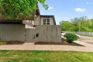 5421 Worthington Forest Pl E, Columbus, OH 43229 - Photo 6