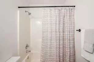 4418 Village Park Dr, Columbus, OH 43228 - Photo 16