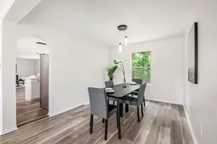 4418 Village Park Dr, Columbus, OH 43228 - Photo 8