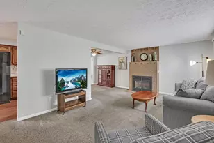 2833 Sunset View Ct, Columbus, OH 43207 - Photo 2