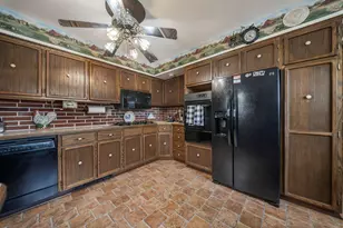 400 Maple Dr, Columbus, OH 43228 - Photo 14