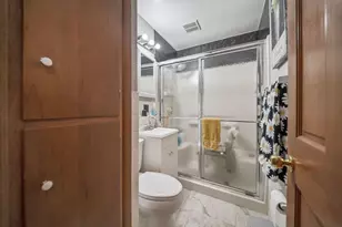 400 Maple Dr, Columbus, OH 43228 - Photo 26