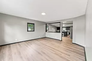 213 Town St, Circleville, OH 43113 - Photo 6