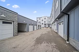 207 E 5th Ave, Columbus, OH 43201 - Photo 32