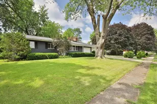 1529 S Fahlander Dr, Columbus, OH 43229 - Photo 2