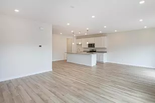 337 Honeysuckle St, South Bloomfield, OH 43103 - Photo 8