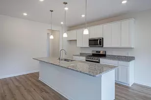337 Honeysuckle St, South Bloomfield, OH 43103 - Photo 6