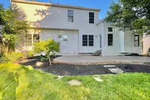 7492 Fairfield Lakes Dr, Powell, OH 43065 - Photo 4