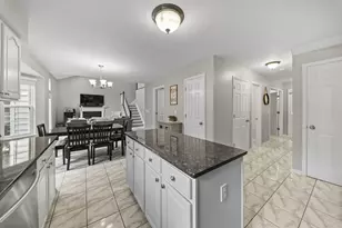 6851 Peachtree Cir, Westerville, OH 43082 - Photo 18