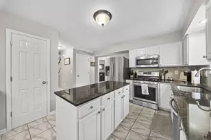 6851 Peachtree Cir, Westerville, OH 43082 - Photo 16
