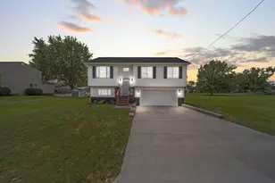 183 Hubbard Rd, Galloway, OH 43119 - Photo 2