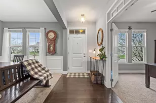 210 Blue Jacket Cir, Pickerington, OH 43147 - Photo 4