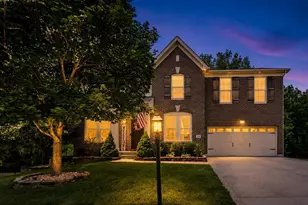 210 Blue Jacket Cir, Pickerington, OH 43147 - Photo 2