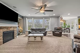 210 Blue Jacket Cir, Pickerington, OH 43147 - Photo 10