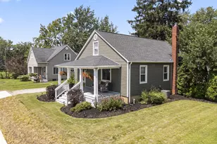 415 E Central Ave, Delaware, OH 43015 - Photo 2