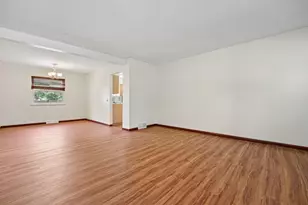 1806 Balsamridge Rd, Columbus, OH 43229 - Photo 2
