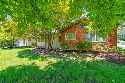 3981 Chelton Place, Upper Arlington, OH 43220 - Photo 4