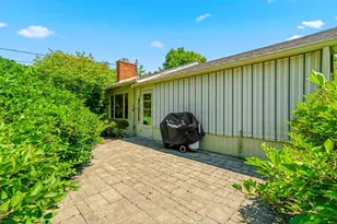 3981 Chelton Pl, Upper Arlington, OH 43220 - Photo 6