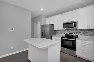 4254 Holstein Dr, Columbus, OH 43207 - Photo 16